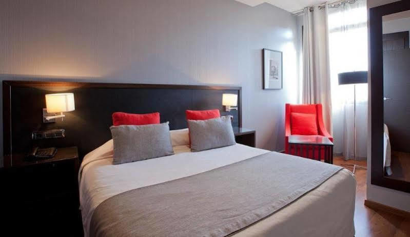 Center Apartment *