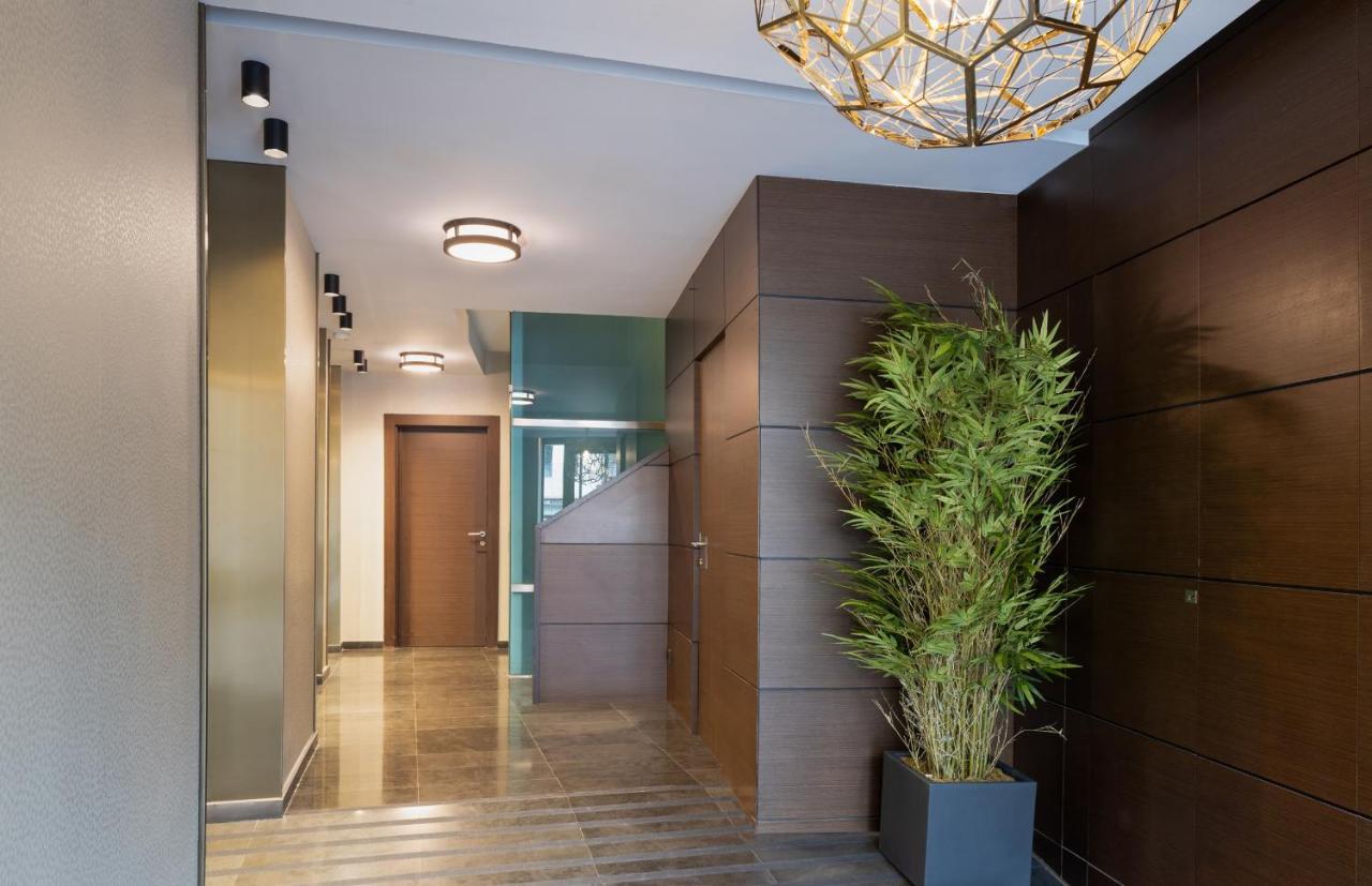 Apartment Center